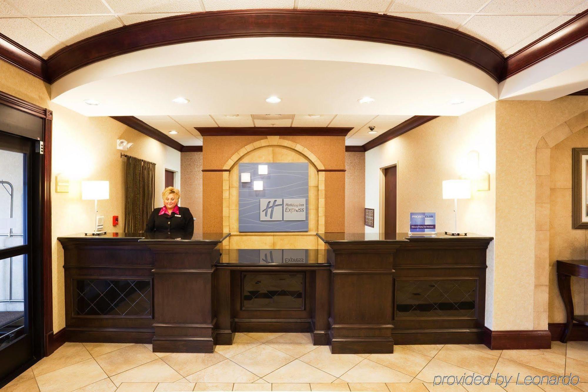 Holiday Inn Express & Suites Lebanon-Nashville Area By Ihg Dalaman gambar